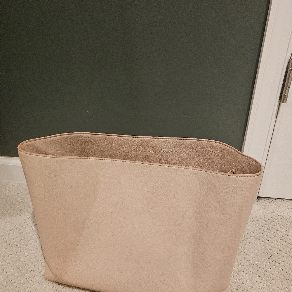Cuyana Classic Tote Insert